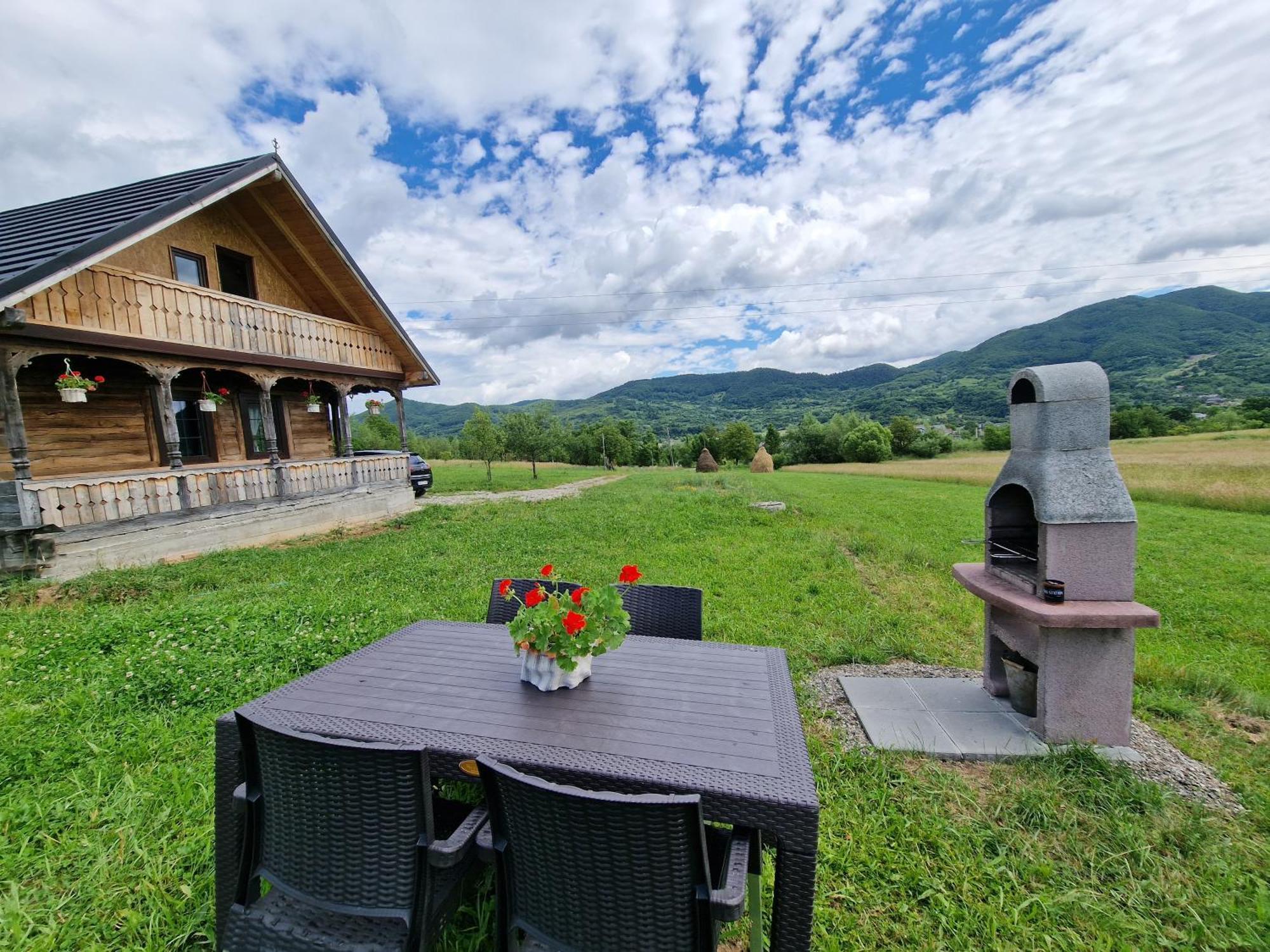 Villa Casa Bunicilor Din Oncesti Exterior foto